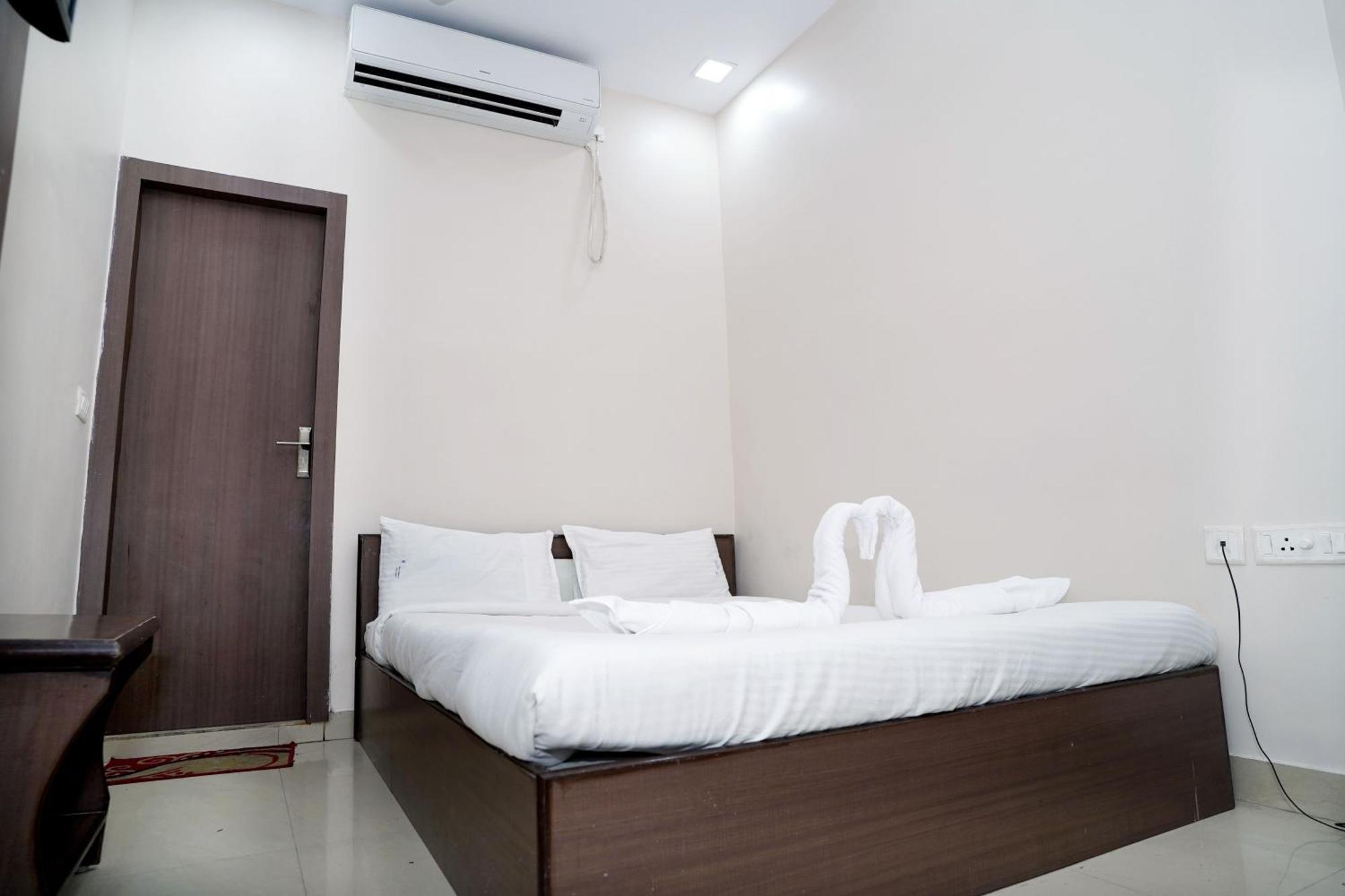 Sonar Bangla Guest House Calcutta Buitenkant foto